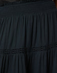 Felicia S Voile Skirt i marineblå nærbilde av detaljer, skjørt fra Neo Noir hos Image Mandal