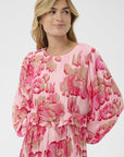 Pollyanasz Dress i poppy shaded flower bakfra, kjole fra Saint Tropez hos Image Mandal