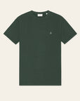Core Contrast T-Shirt i grønn stylet antrekk, t-skjorte fra Les Deux hos Image Mandal