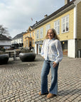 Ameliacc Emb Shirt i pale blå stylet antrekk, skjorte fra Co'couture hos Image Mandal