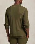 Long-Sleeve Henley Sleep Top i grønn nærbilde av detaljer, overdel fra Polo Ralph Lauren hos Image Mandal