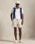 Traveler-Mid-Trunk i beige styling-inspirasjon, shorts fra Polo Ralph Lauren hos Image Mandal