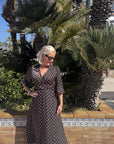 Malinga Dot Dress i dark brown, kjole fra Neo Noir – Image Mandal