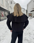 Keshacc Cape Jacket i Black, yttertøy fra Co'couture hos Image Mandal