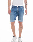 Rbj.981 Short Ma981y.000.685 194 i medium blue, shorts fra Replay – Image Mandal
