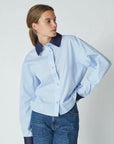 Nelson Stripe Shirt i blå i bomull, bluse fra Co'couture hos Image Mandal