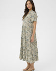 Edasz Ss Maxi Dress i vallarta blue brushed blooms, kjole fra Saint Tropez, stylet – Image Mandal