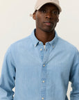 Konrad Denim Shirt i denim i bomull, skjorte fra Les Deux hos Image Mandal