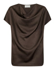Annabeth heavy sateen tee i Dark Brown, bluse fra Neo Noir hos Image Mandal