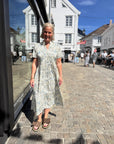 Edasz Ss Maxi Dress i vallarta blue brushed blooms, kjole fra Saint Tropez, bilde 8 – Image Mandal