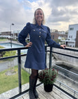 Nikko Denim Dress i blå detaljbilde, kjole fra Neo Noir hos Image Mandal