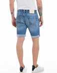 Rbj.981 Short Ma981y.000.685 194 i medium blue, shorts fra Replay, sett fra siden – Image Mandal