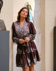Malfida Paisley Border Dress i dark brown, kjole fra Neo Noir, bakfra – Image Mandal
