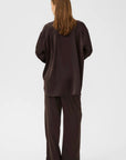 Jessie Shirt i '- - - - sett fra siden, bluse fra Gestuz hos Image Mandal
