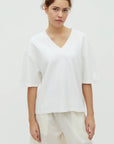 Emrys V -M T-shirt i hvit i polyester, t-skjorte fra MBYM hos Image Mandal