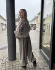 Notiscc Balloon Pant i walnut i polyester, bukse fra Co'couture hos Image Mandal