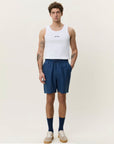 Drawstring Linen Shorts i mørkeblå, shorts fra Les Deux hos Image Mandal