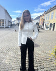 Keke Blazer i White, blazer fra Urban Pioneers hos Image Mandal