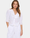Kaitasz Shirt i hvit sett fra siden, bluse fra Saint Tropez hos Image Mandal