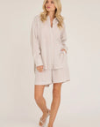 Sonja New Shorts i sand sett fra siden, shorts fra A-view hos Image Mandal
