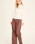 Malika Frill Shirt i offwhite sett fra siden, bluse fra A-view hos Image Mandal