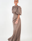 Holly Long Dress i brun sett fra siden, kjole fra Golightly hos Image Mandal