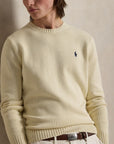 7-Gauge Crew Neck Long-Sleeve Sweater i kremhvit sett fra siden, genser fra Polo Ralph Lauren hos Image Mandal