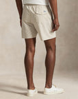 Traveler-Mid-Trunk i beige på modell, shorts fra Polo Ralph Lauren hos Image Mandal