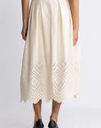 Poppy Anglaise Skirt i bone sett fra siden, skjørt fra Co'couture hos Image Mandal