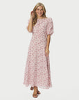 Kikka Chiffon Flower Dress i rose stylet antrekk, kjole fra Neo Noir hos Image Mandal
