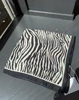 zebra scarf, accessories fra Suiava – Image Mandal