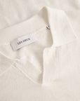 Emmanuel Knit Polo i light elfenben bakfra, genser fra Les Deux hos Image Mandal