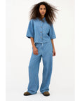 Ivy Queen Chambray Pant i denim blå, bukse fra Ivy Copenhagen hos Image Mandal