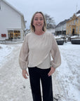 Connycc Drape Blouse på modell, bluse fra Co'couture hos Image Mandal