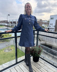Nikko Denim Dress i blå styling-inspirasjon, kjole fra Neo Noir hos Image Mandal