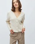 Hanae, Asato M Knit i kremfarget sett fra siden, cardigan fra MBYM hos Image Mandal