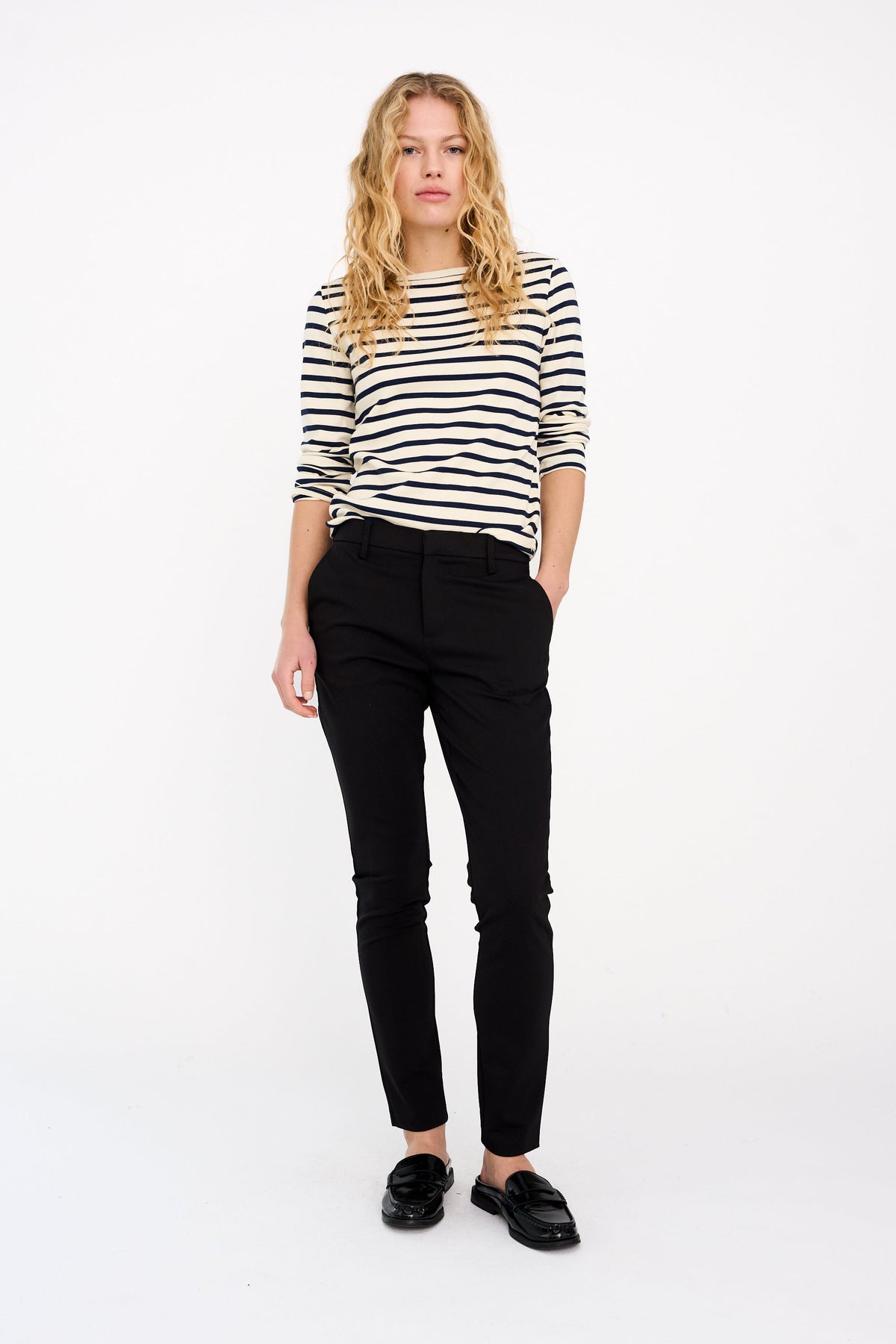 Ivy Copenhagen Alice MW bukse – forfra på modell