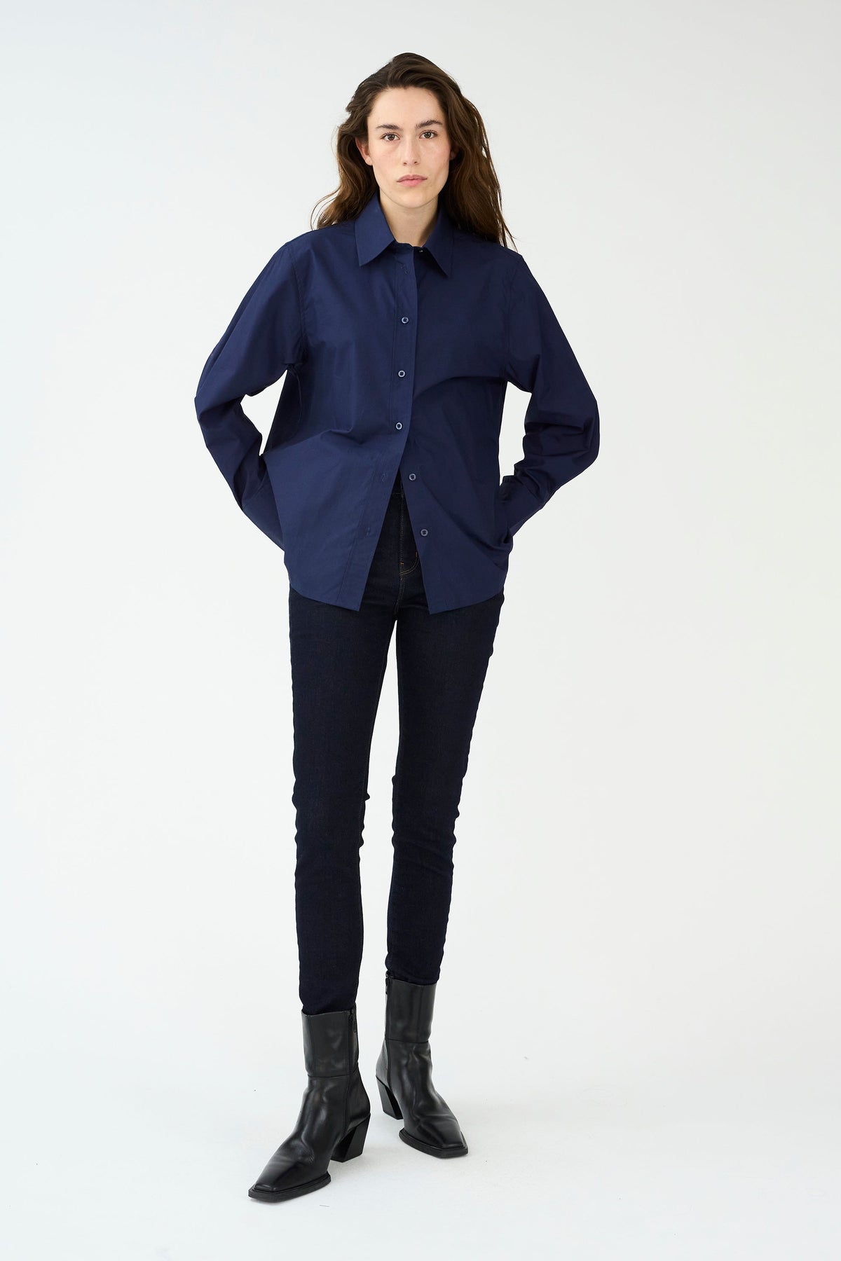 Ivy Copenhagen Alexa Cropped jeans – helfigur forfra på modell
