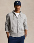 Polo Ralph Lauren RL Fleece hettegenser med glidelås – halvfigur forfra på modell
