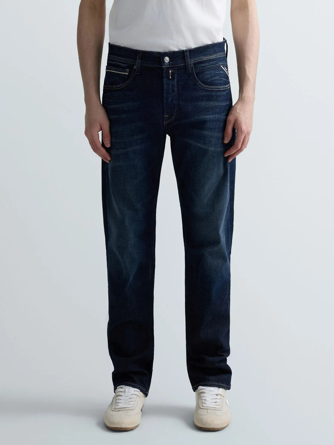 Replay Grover jeans – forfra på modell