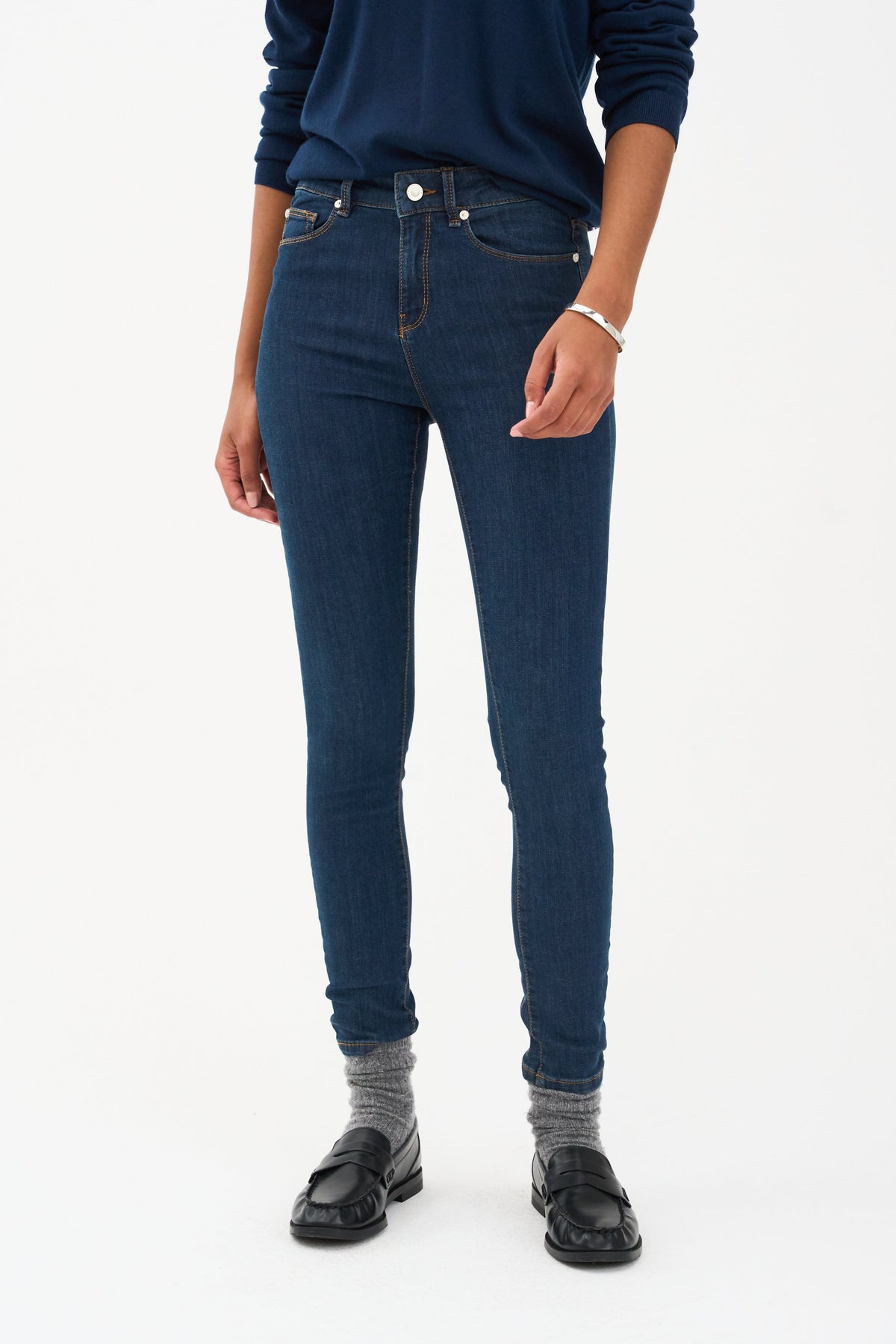Ivy Copenhagen Alexa jeans – detalj av jeans på modell