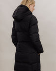 Urban Pioneers Liv Parka parka – bakfra på modell