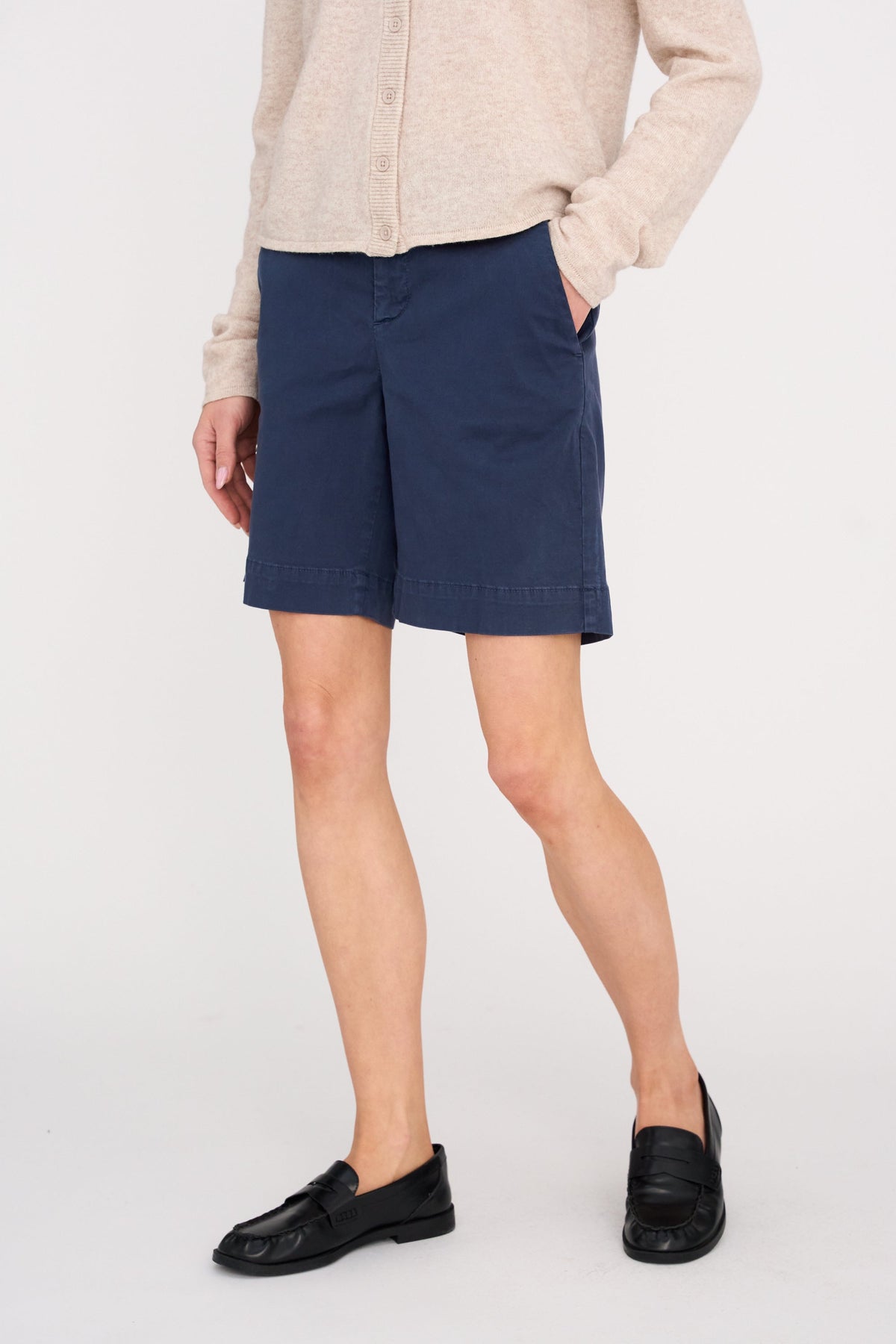 Pieszak Anika Support Long shorts – detalj forfra på modell