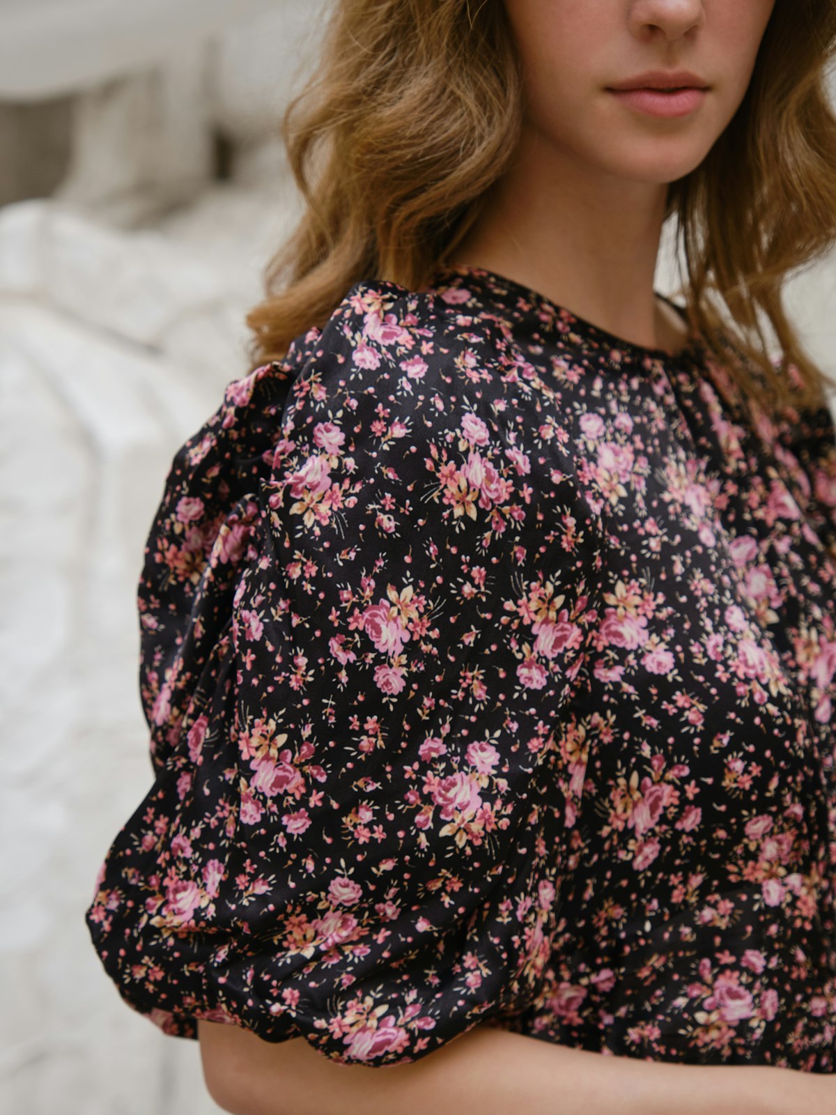 Kikka Rosy Dress i sort alternativt utsnitt, kjole fra Neo Noir hos Image Mandal