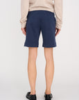 Pieszak Anika Support Long shorts – detalj bakfra på modell