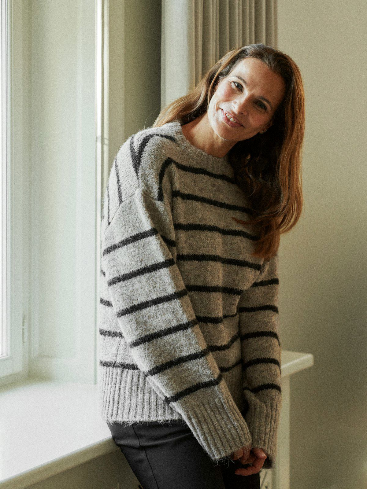 Roeme Fluffy Stripe Knit