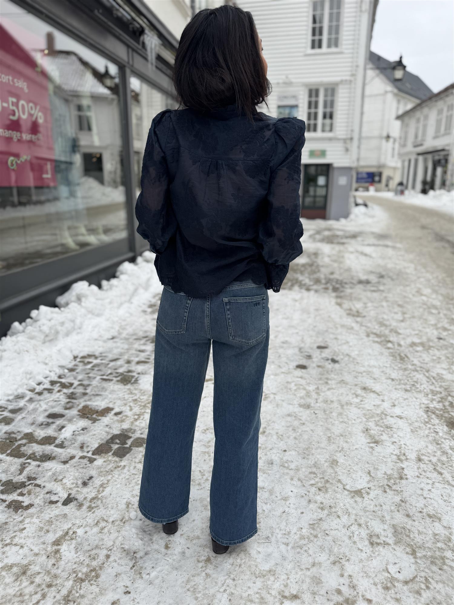 Ivy Medina Cropped Jeans Wash Turin i blå ekstra vinkel, bukse fra Ivy Copenhagen hos Image Mandal