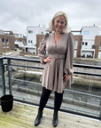 Queen Satin Dress ekstra vinkel, kjole fra Golightly hos Image Mandal