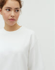 Emrys Top i hvit nærbilde av detaljer, bluse fra MBYM hos Image Mandal