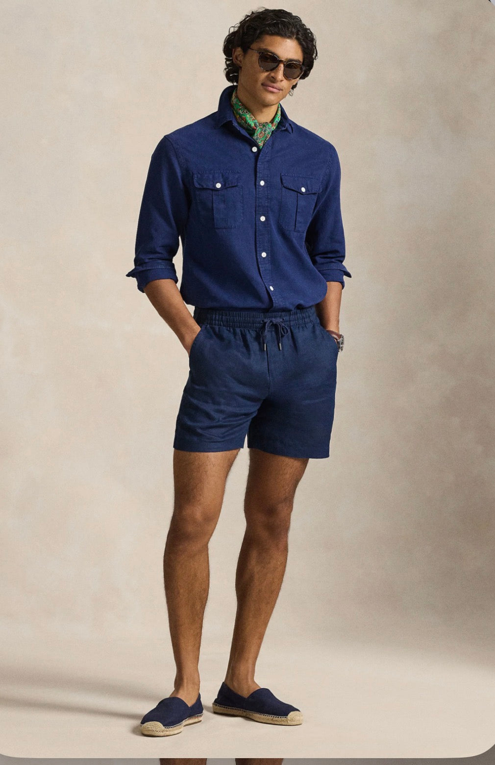Woven shorts i marineblå sett fra siden, shorts fra Polo Ralph Lauren hos Image Mandal